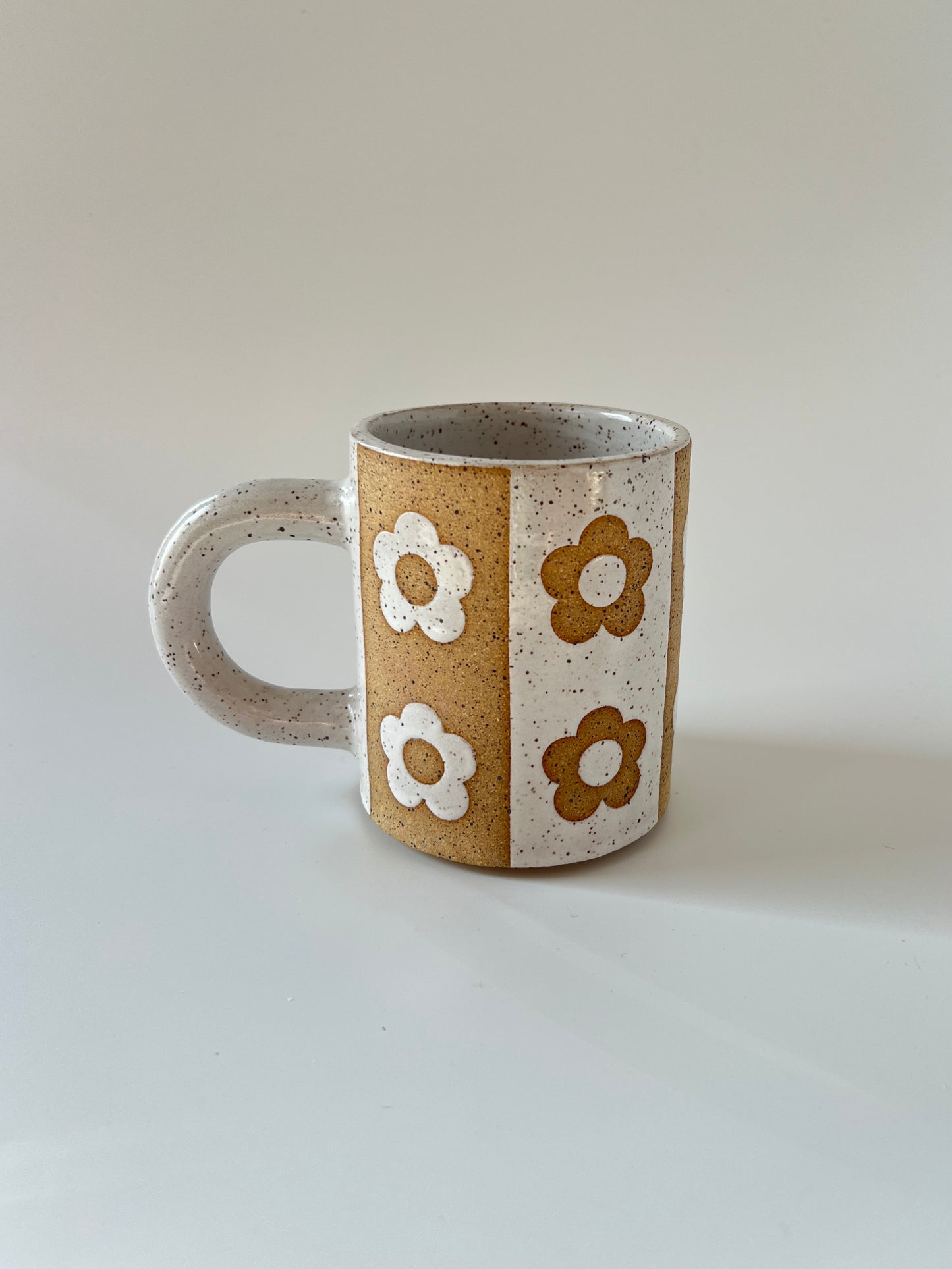 Flower stripe mug - speckle